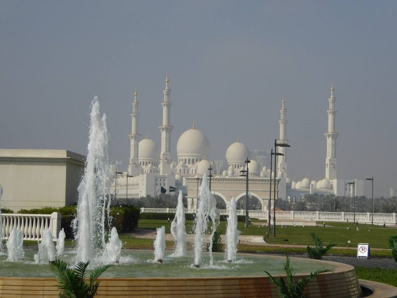 Grand Sheik mosque on a beautiful summer day in Abu Dhabi